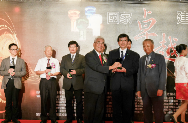 國泰TWIN PARK榮獲2016國家卓越建設獎最佳施工品質類住宅類特別獎