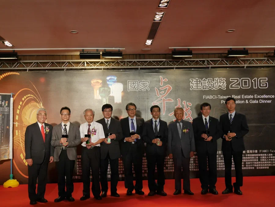 圖片說明：頒獎合照。