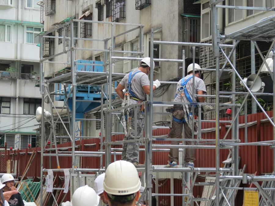 圖片說明：分組工安觀摩-鋼管施工架國家標準解說及利用扶手先行工法進行移動式施工架組立及拆除流程。