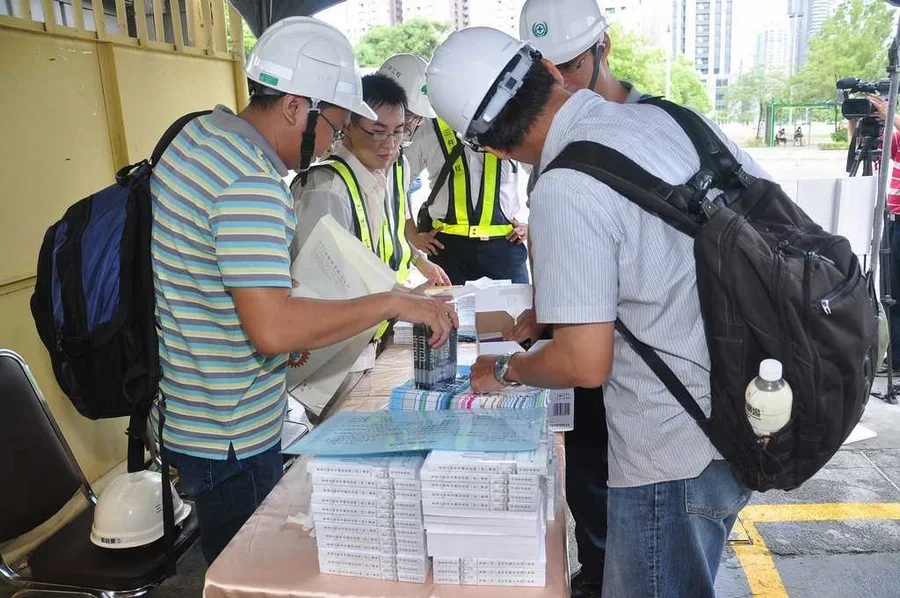 圖片說明：簽到及宣傳品。