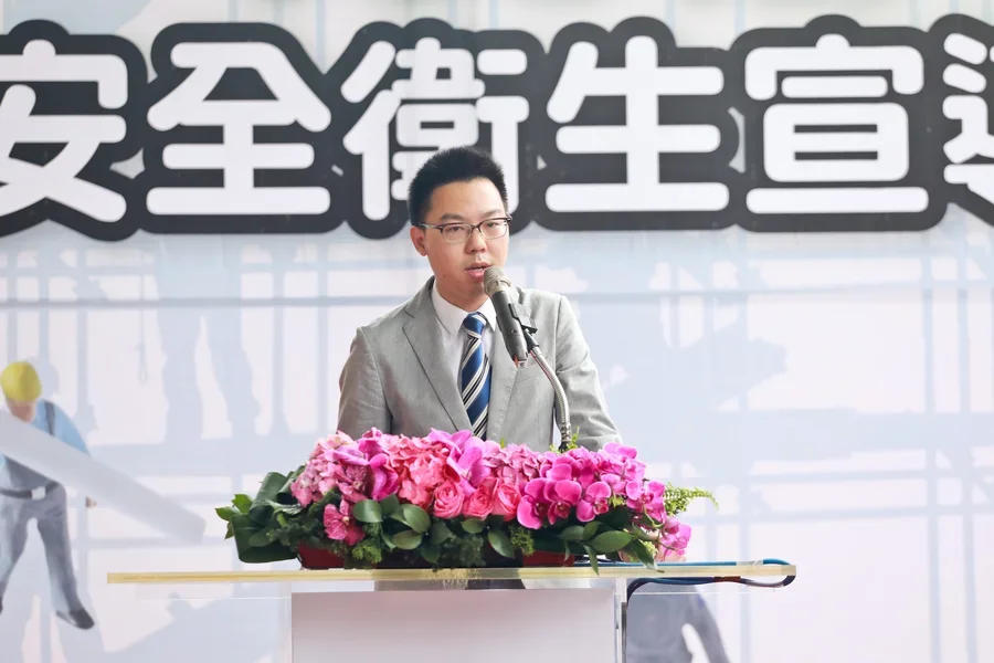 圖片說明：新竹科學工業園區員工診所職業醫學科醫師何國榮演講。