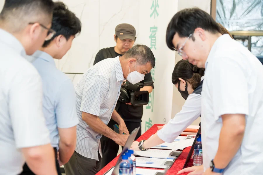 圖片說明：會場簽到。