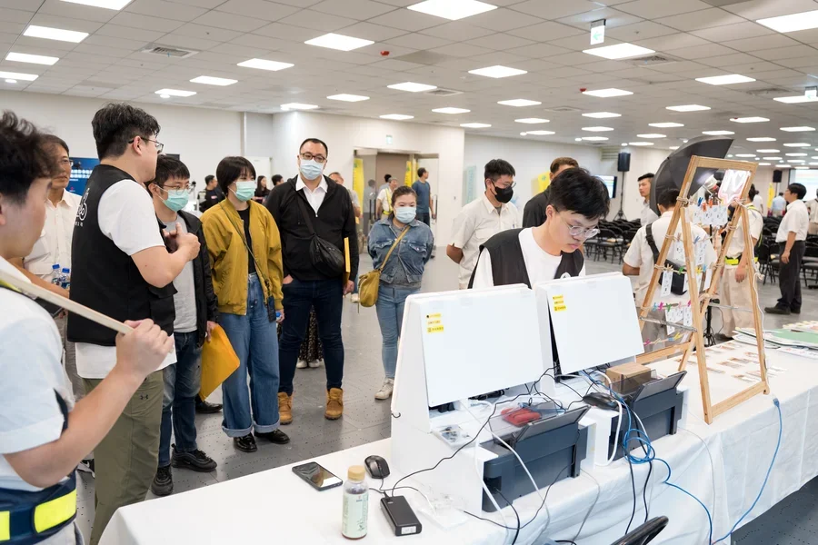 圖片說明：合影拍照區。